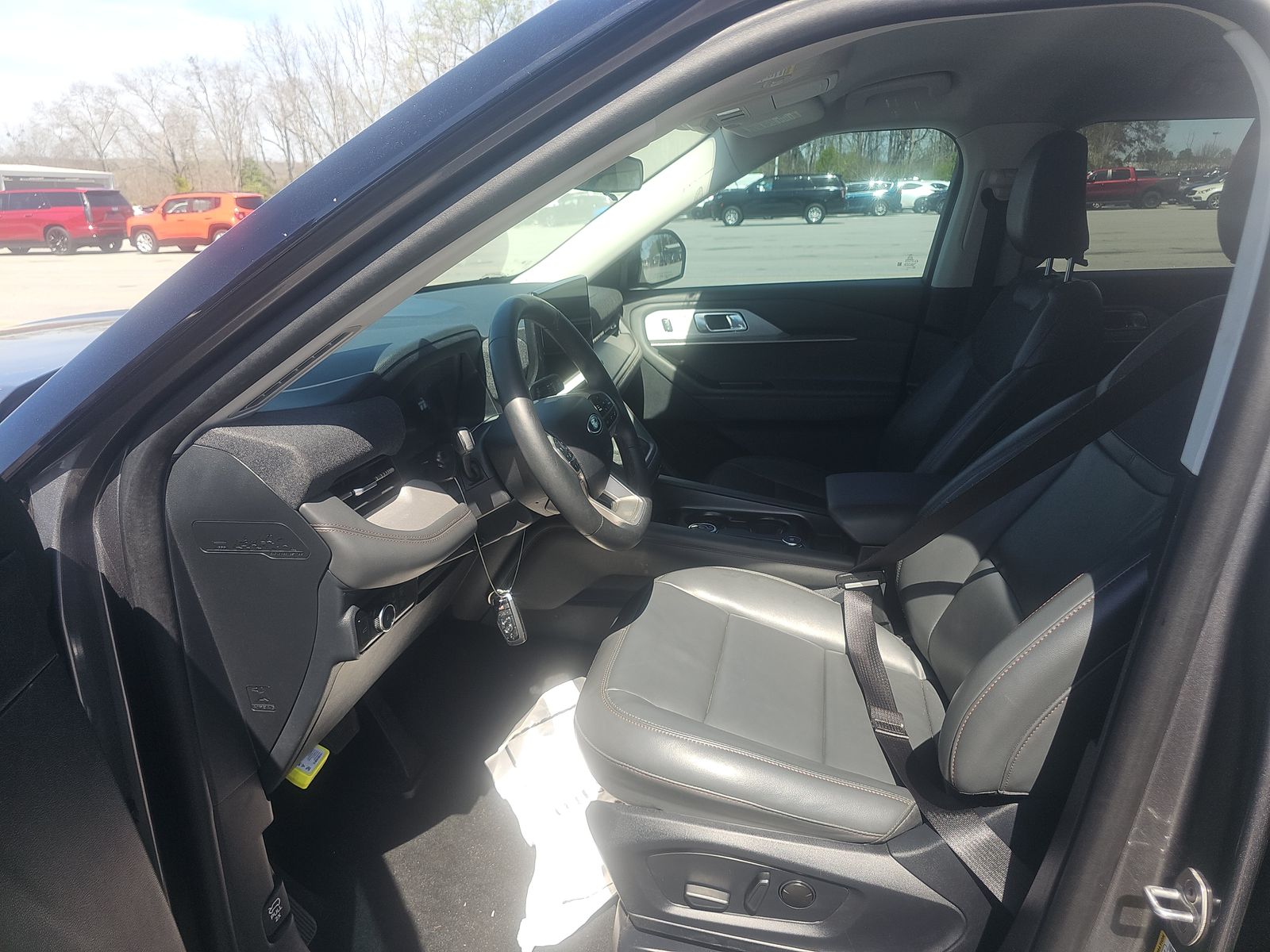 2025 Ford Explorer Active RWD