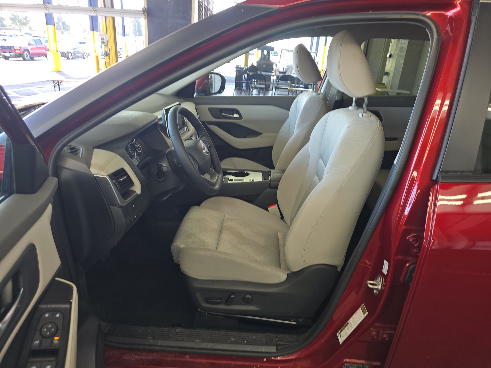 2025 Nissan Rogue SV FWD