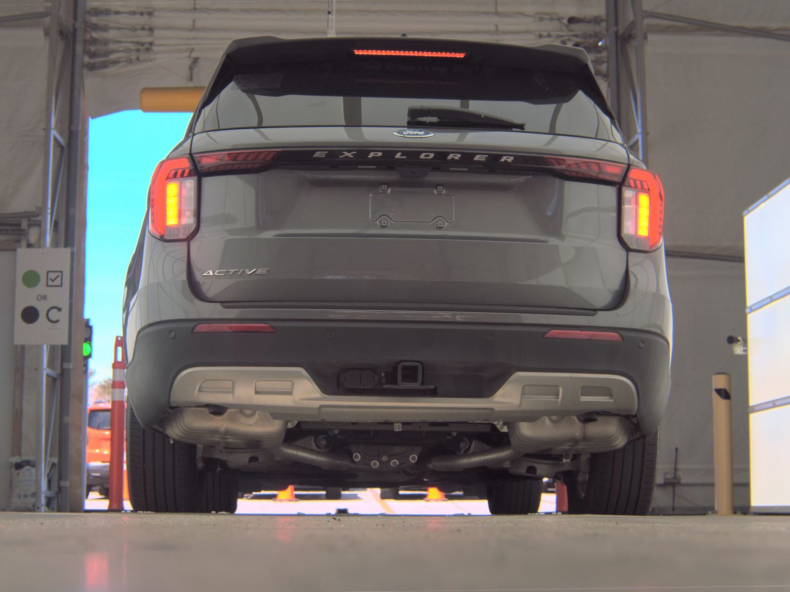 2025 Ford Explorer Active RWD