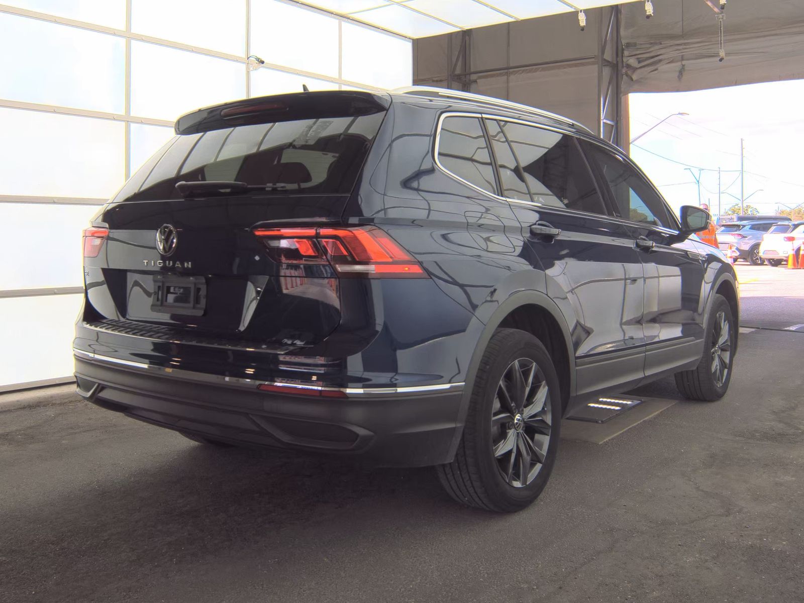 2022 Volkswagen Tiguan 2.0T SE FWD