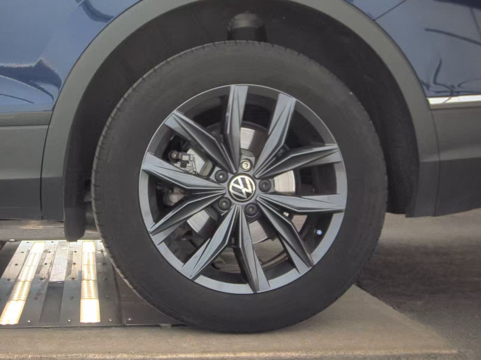 2022 Volkswagen Tiguan 2.0T SE FWD