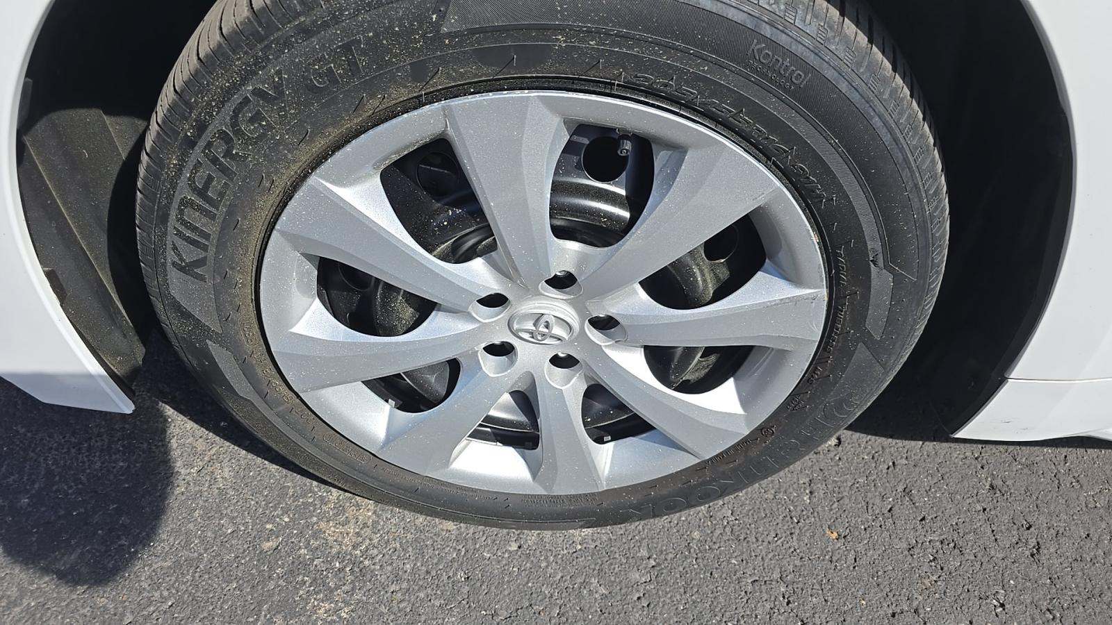 2022 Toyota Corolla LE FWD