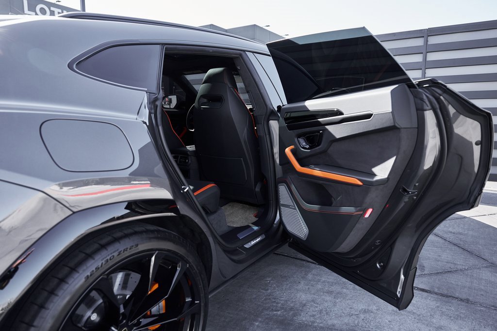 2025 Lamborghini Urus Plug-In Hybrid SE AWD