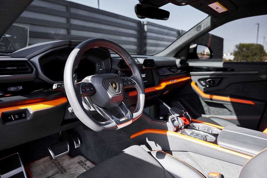 2025 Lamborghini Urus Plug-In Hybrid SE AWD