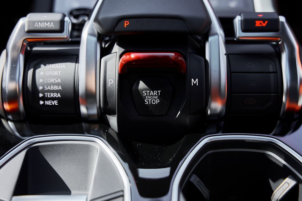 2025 Lamborghini Urus Plug-In Hybrid SE AWD