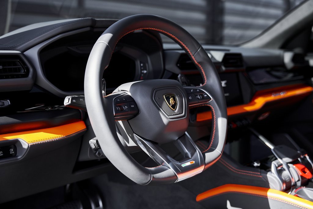 2025 Lamborghini Urus Plug-In Hybrid SE AWD