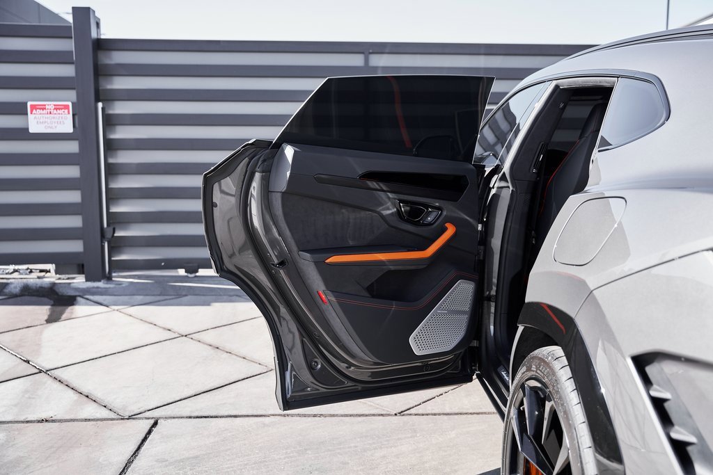 2025 Lamborghini Urus Plug-In Hybrid SE AWD