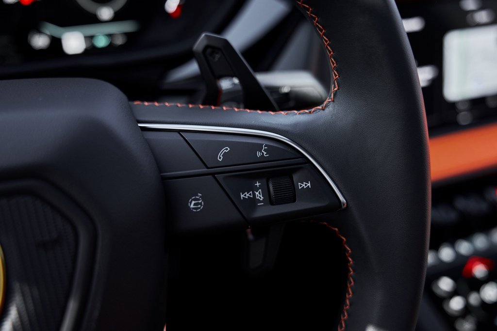 2025 Lamborghini Urus Plug-In Hybrid SE AWD