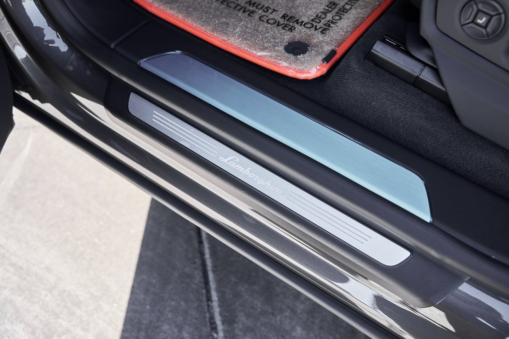 2025 Lamborghini Urus Plug-In Hybrid SE AWD