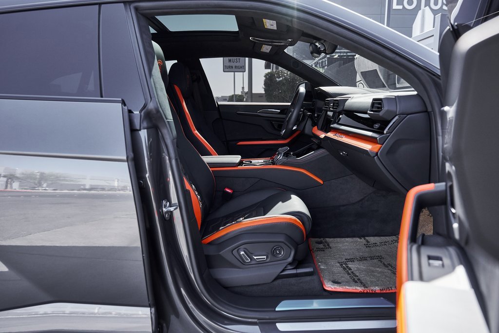 2025 Lamborghini Urus Plug-In Hybrid SE AWD