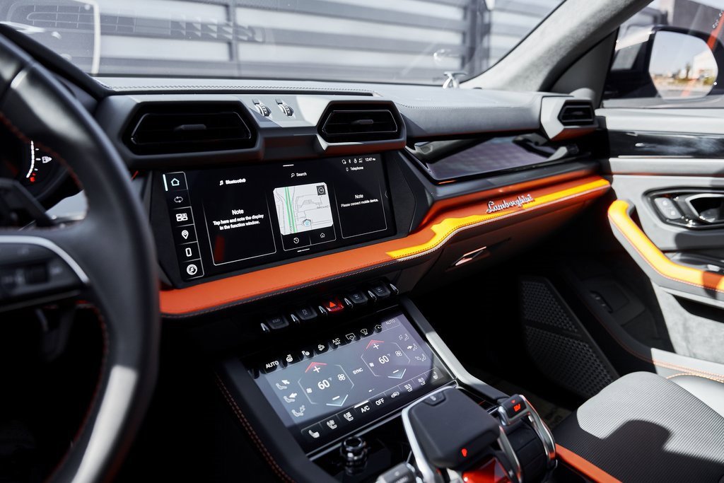 2025 Lamborghini Urus Plug-In Hybrid SE AWD