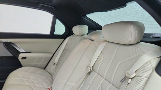 2025 BMW 7 Series 740i xDrive AWD