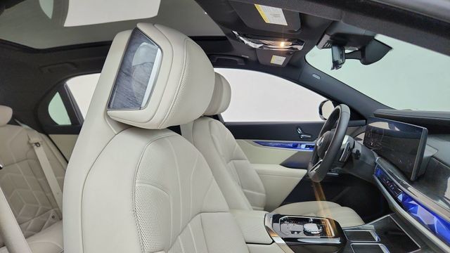 2025 BMW 7 Series 740i xDrive AWD
