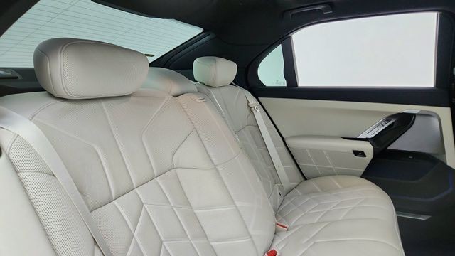 2025 BMW 7 Series 740i xDrive AWD