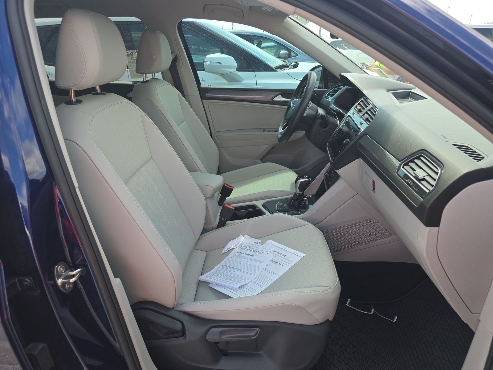 2022 Volkswagen Tiguan 2.0T SE FWD