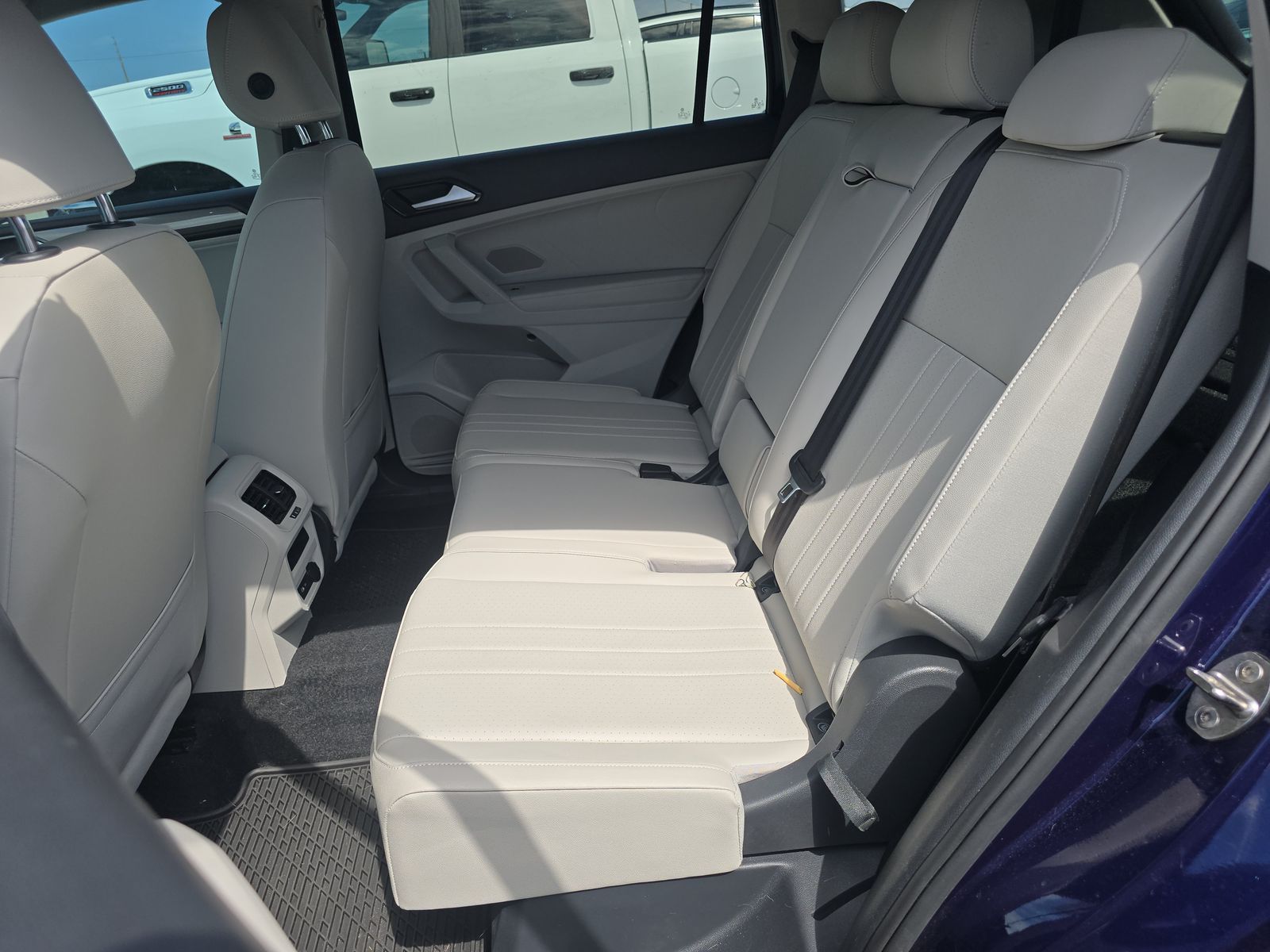 2022 Volkswagen Tiguan 2.0T SE FWD