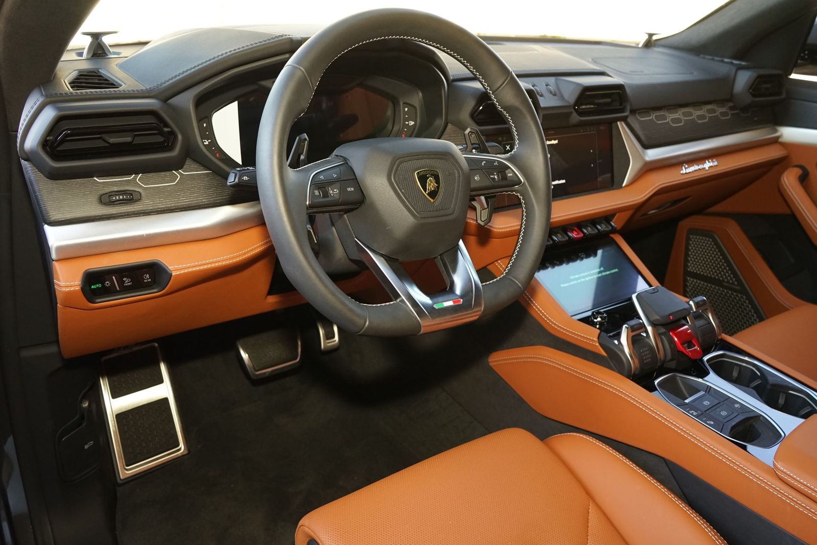 2025 Lamborghini Urus Plug-In Hybrid SE AWD