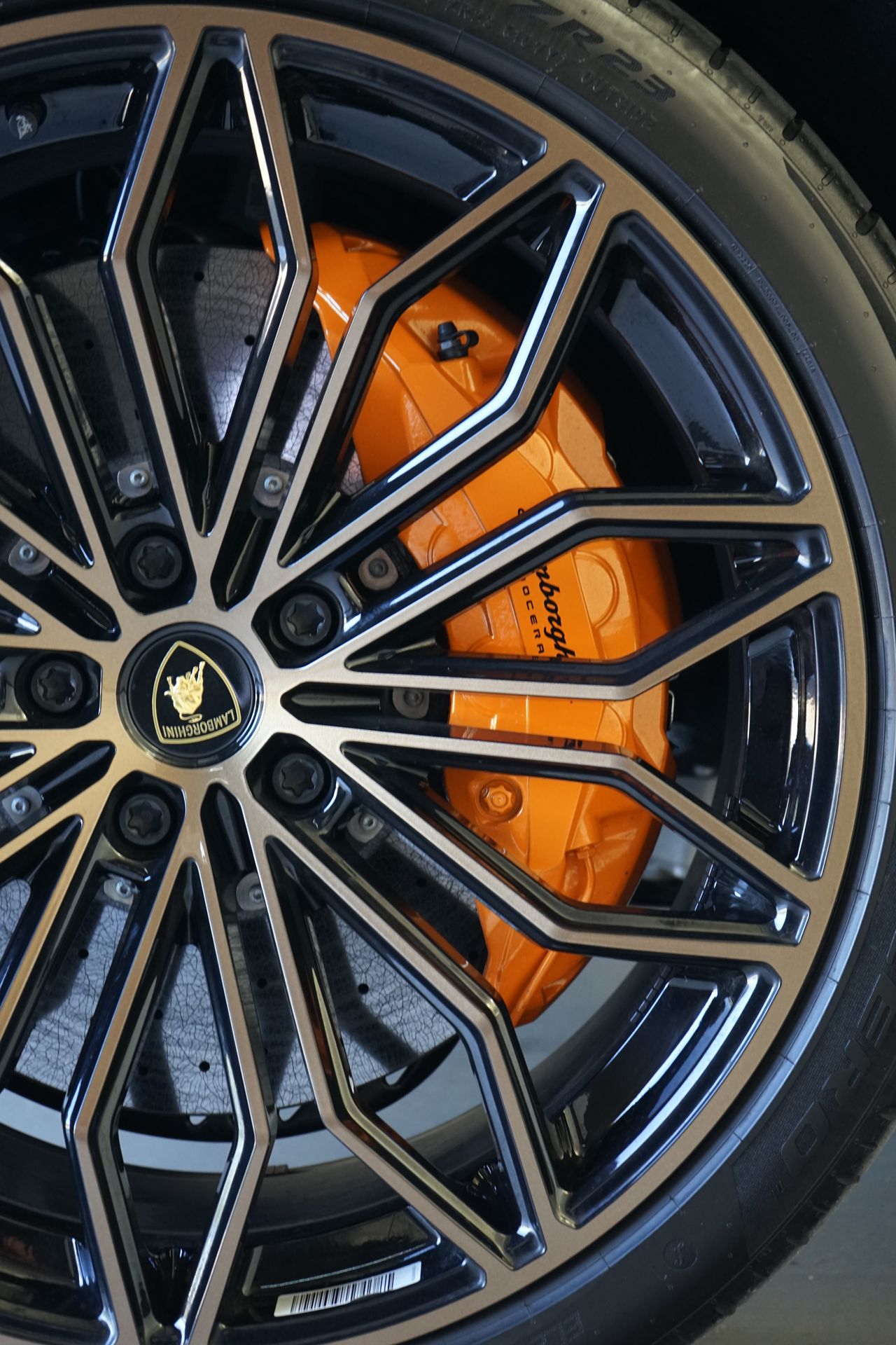 2025 Lamborghini Urus Plug-In Hybrid SE AWD