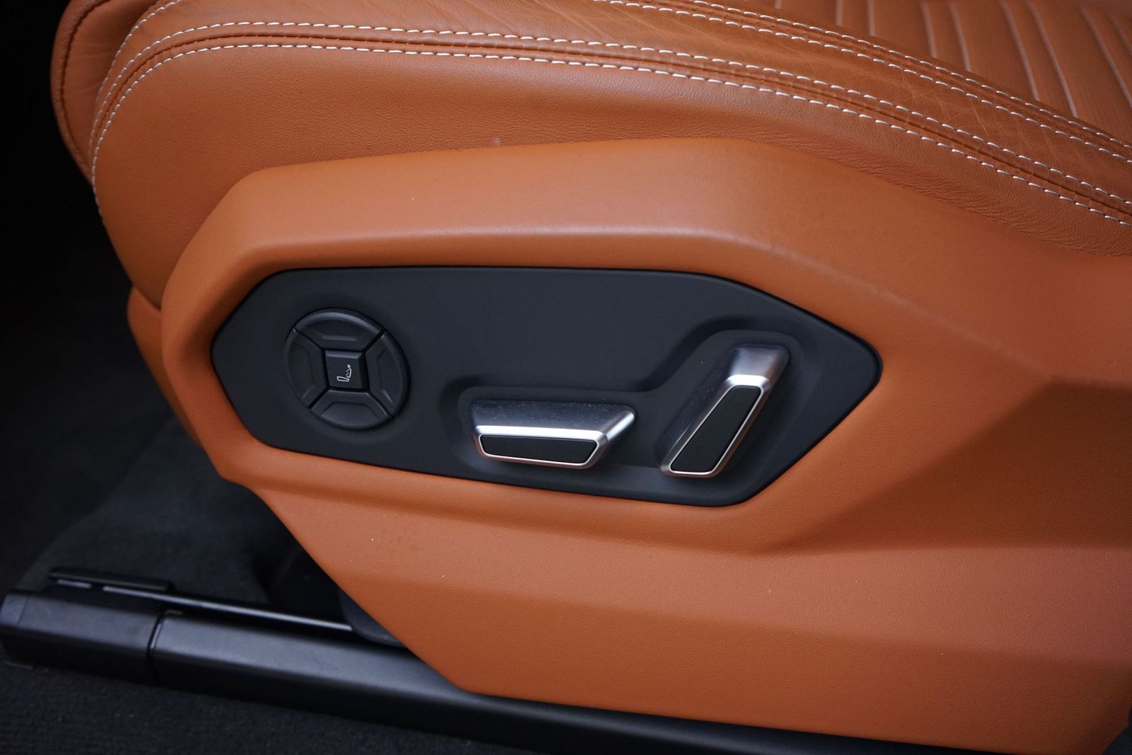 2025 Lamborghini Urus Plug-In Hybrid SE AWD