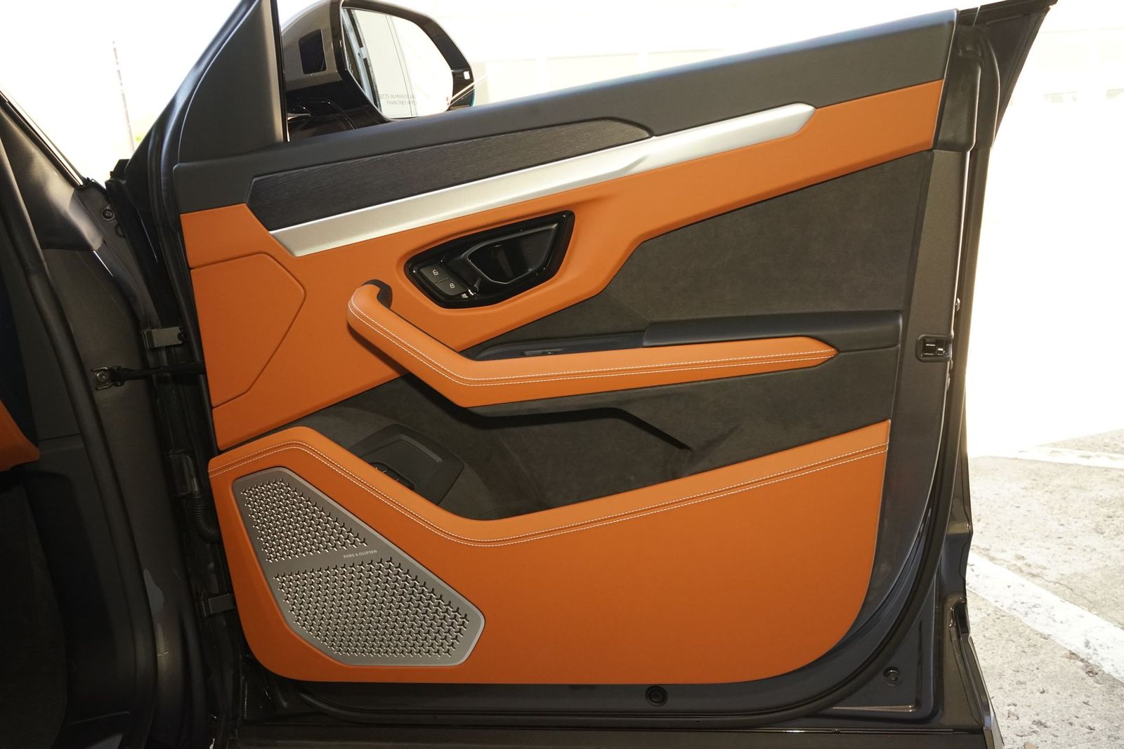 2025 Lamborghini Urus Plug-In Hybrid SE AWD