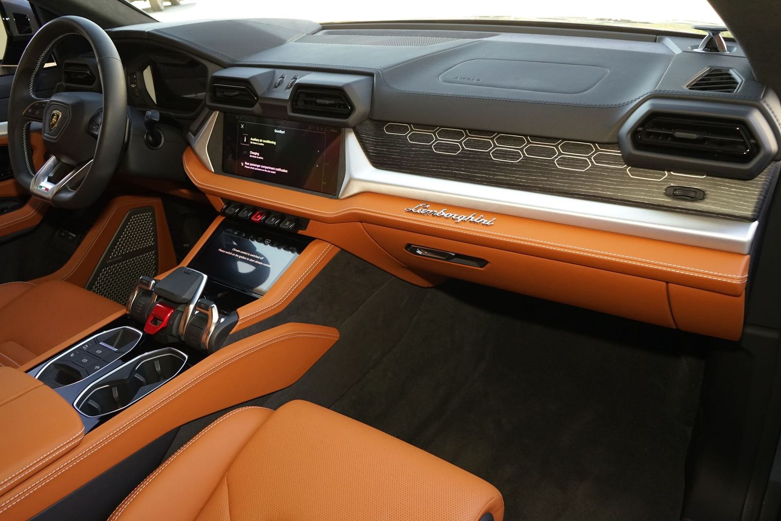 2025 Lamborghini Urus Plug-In Hybrid SE AWD