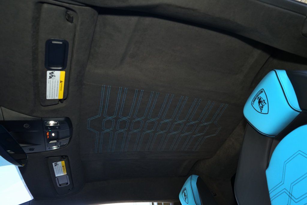 2025 Lamborghini Revuelto Base AWD