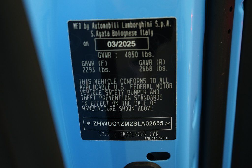 2025 Lamborghini Revuelto Base AWD