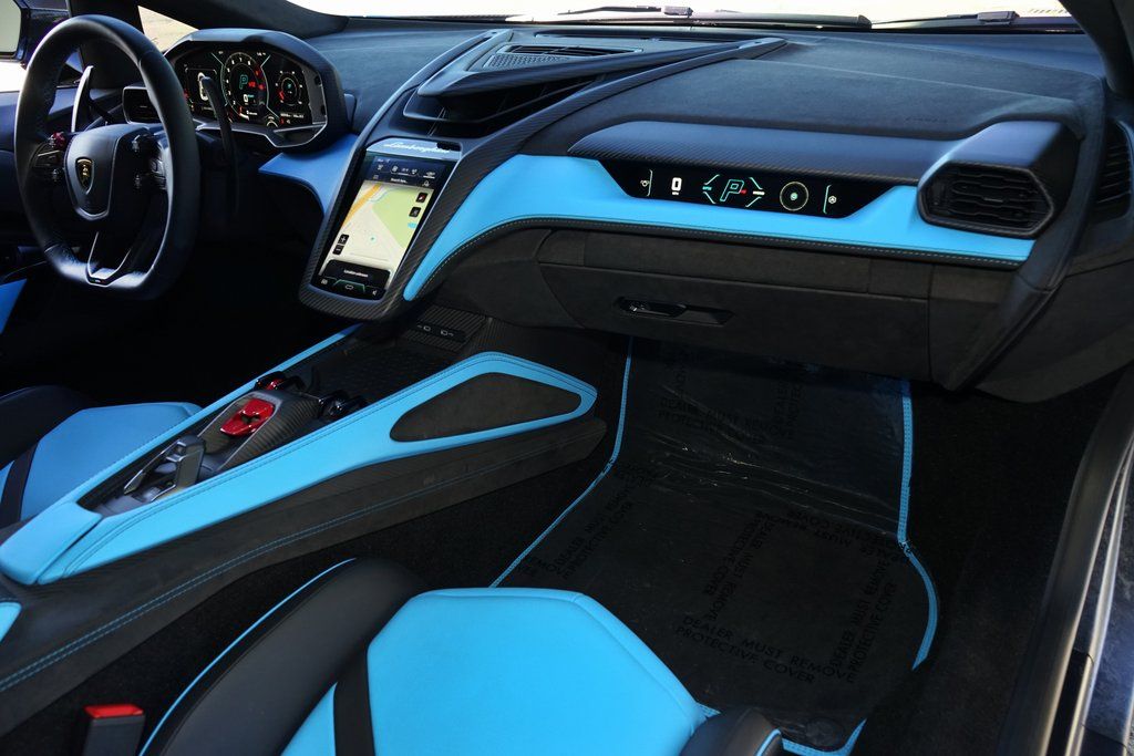 2025 Lamborghini Revuelto Base AWD