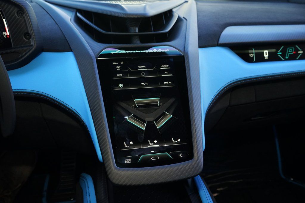 2025 Lamborghini Revuelto Base AWD