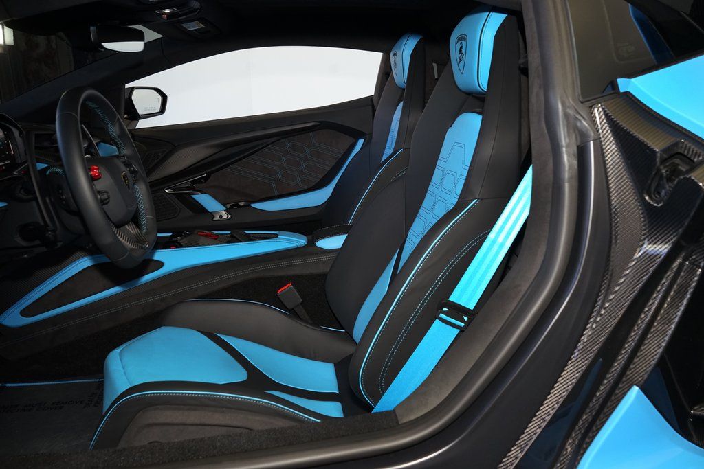 2025 Lamborghini Revuelto Base AWD