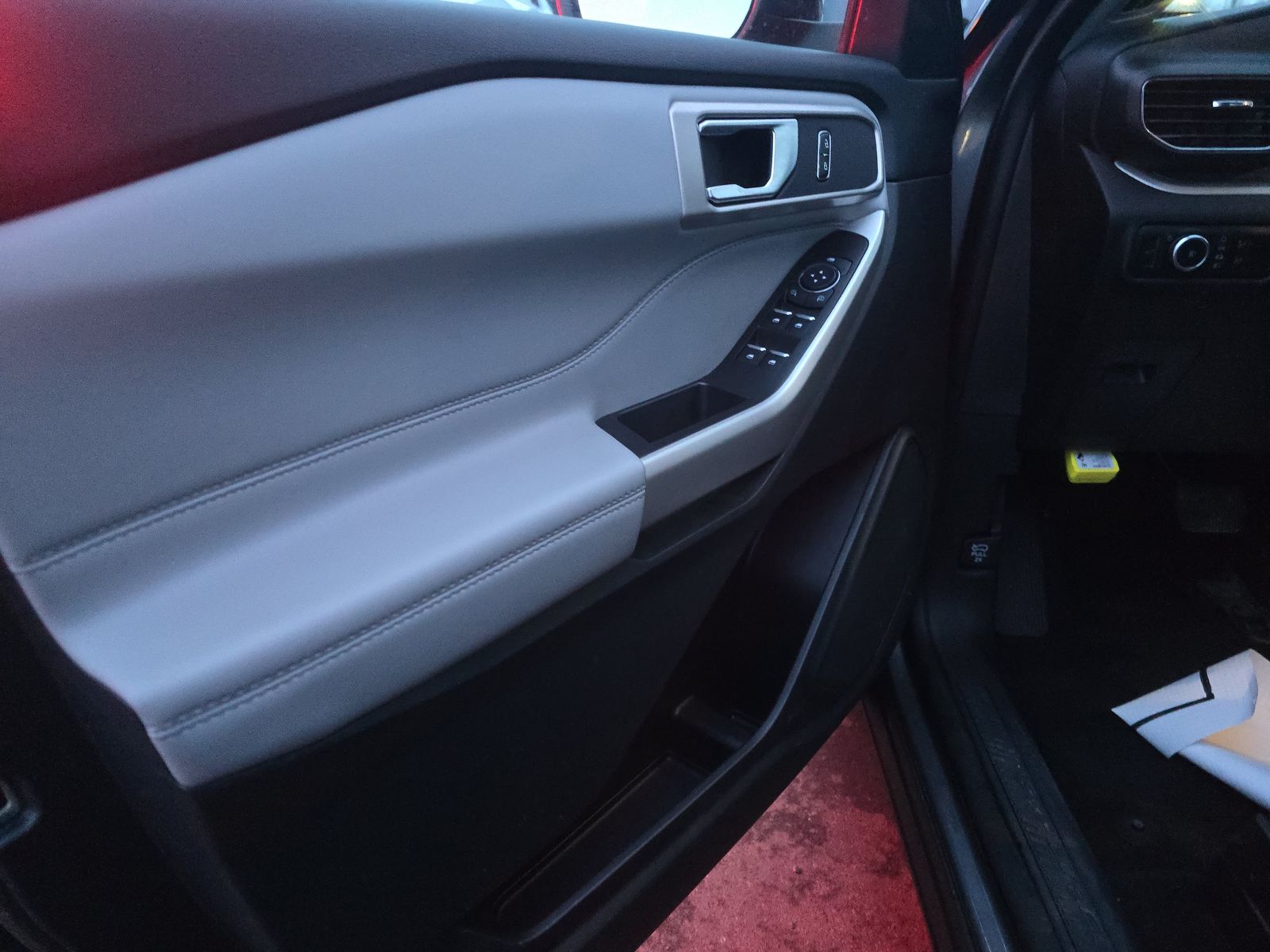 2023 Ford Explorer XLT AWD