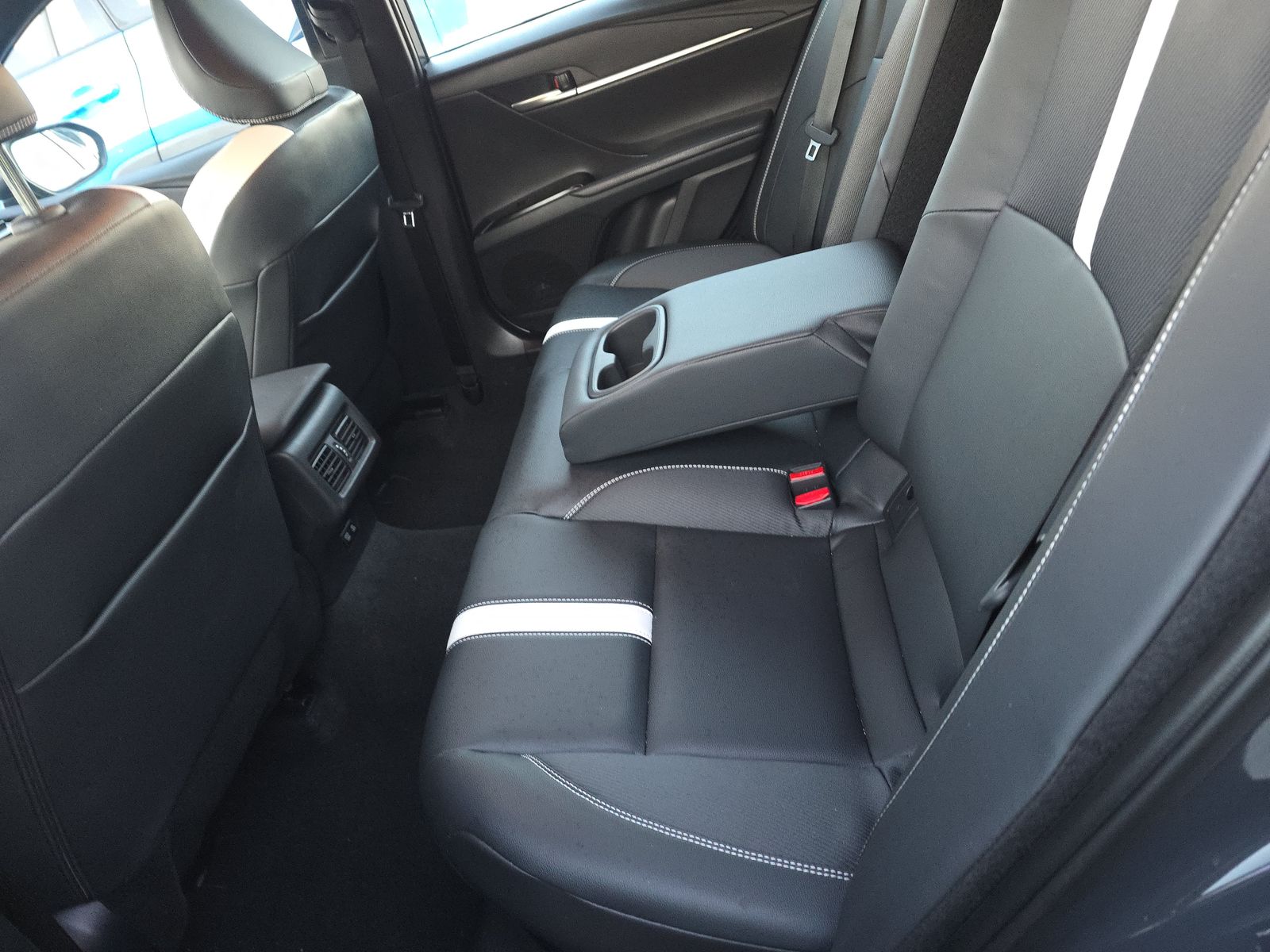 2025 Toyota Camry SE AWD