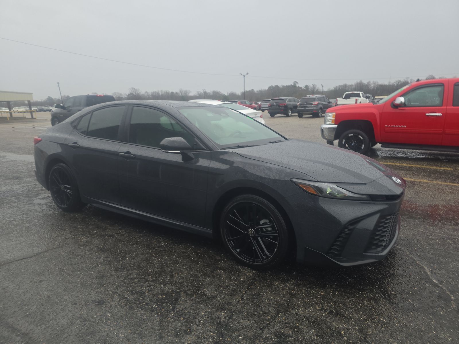 2025 Toyota Camry SE FWD