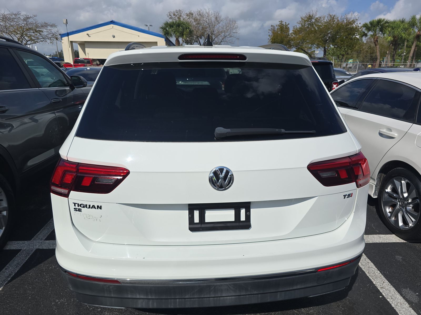 2018 Volkswagen Tiguan 2.0T SE FWD