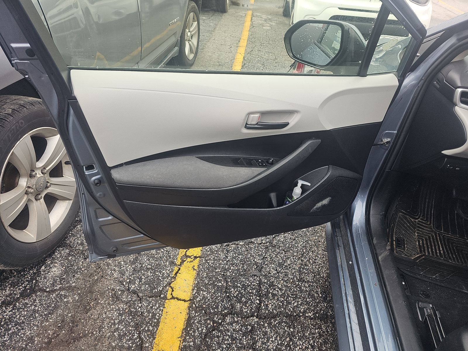 2022 Toyota Corolla LE FWD