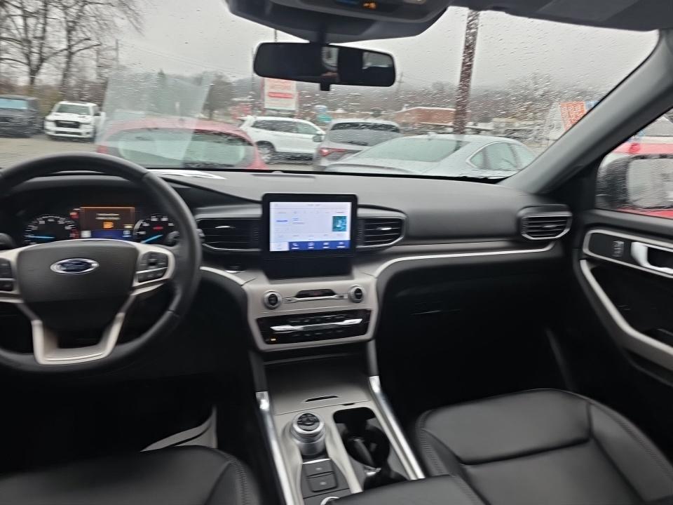 2022 Ford Explorer XLT AWD