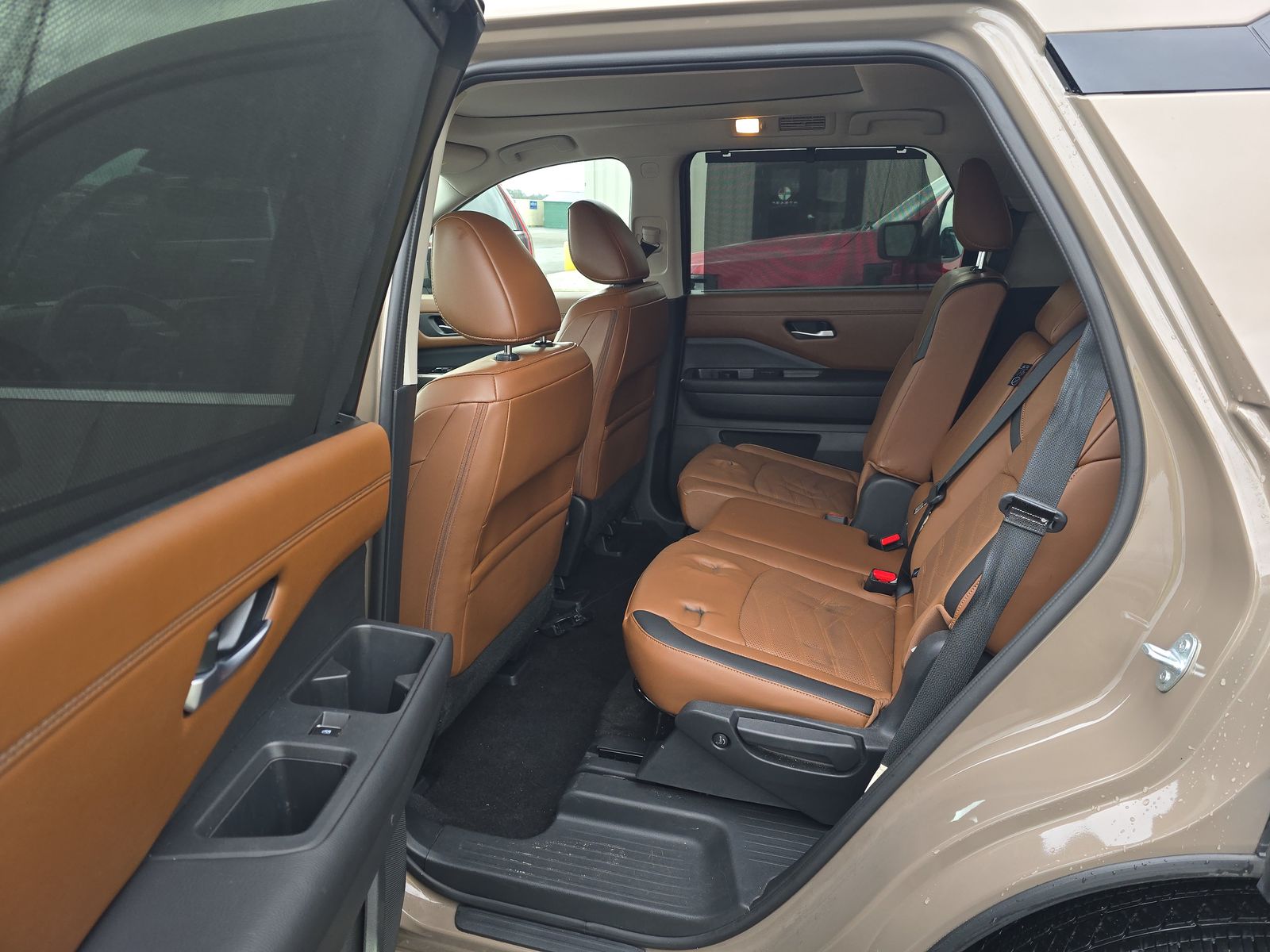 2024 Nissan Pathfinder Platinum FWD