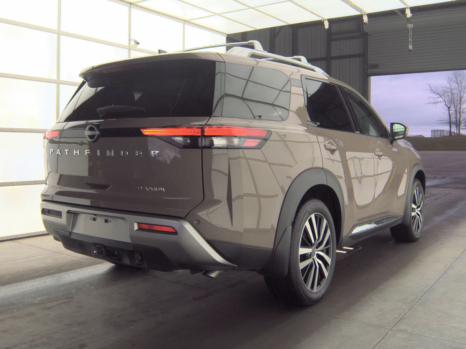 2024 Nissan Pathfinder Platinum FWD