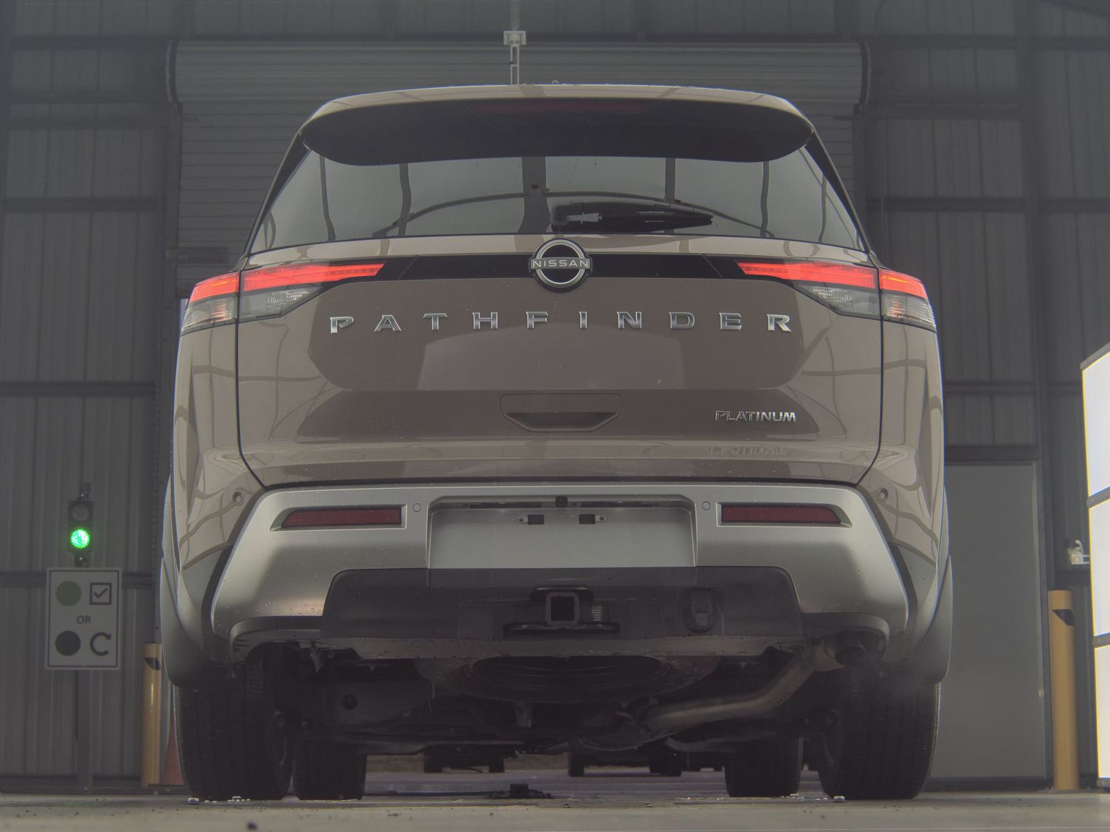 2024 Nissan Pathfinder Platinum FWD