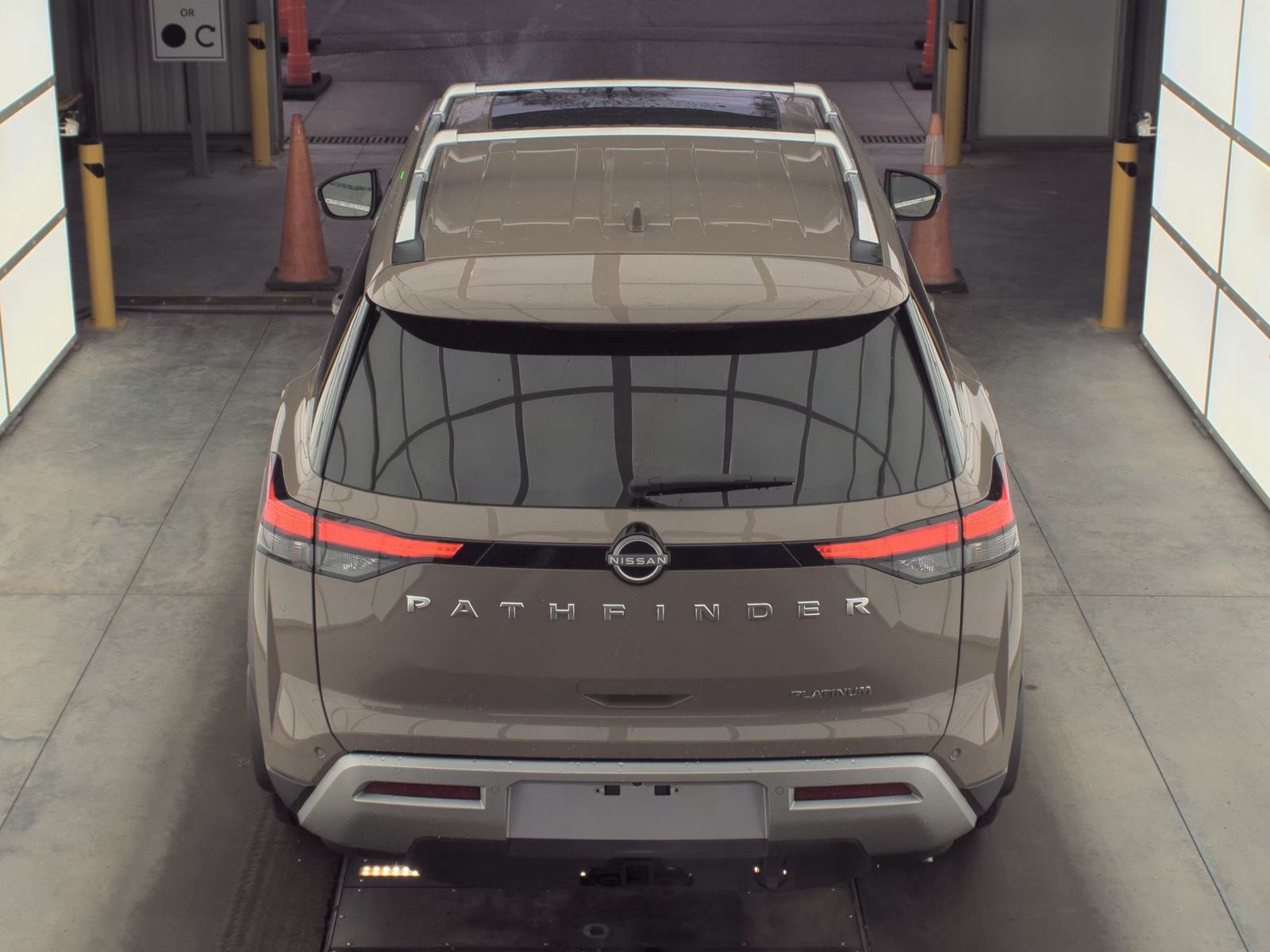 2024 Nissan Pathfinder Platinum FWD