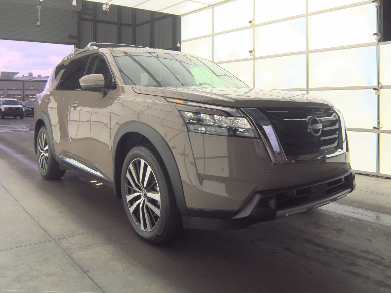 2024 Nissan Pathfinder Platinum FWD