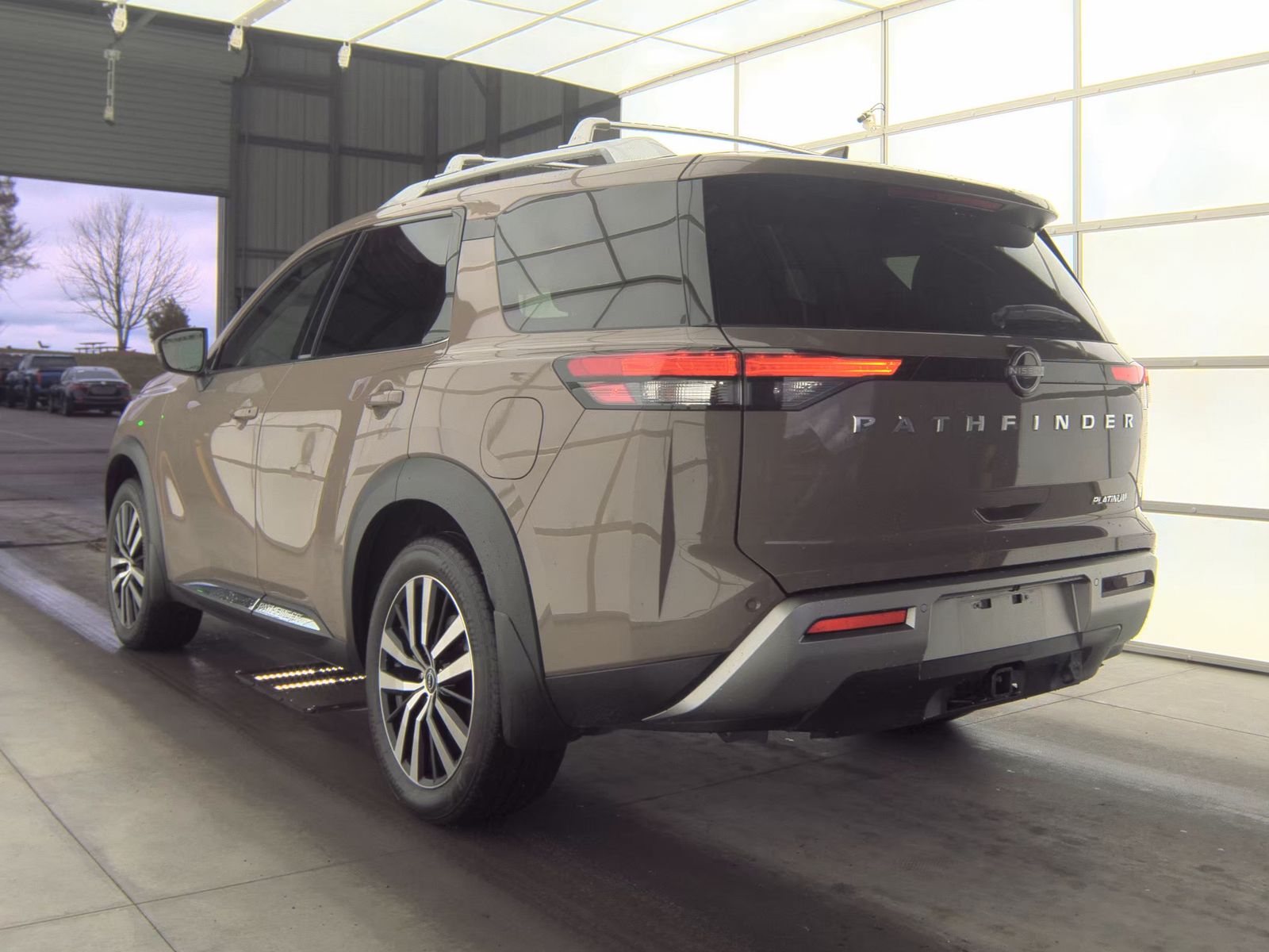 2024 Nissan Pathfinder Platinum FWD