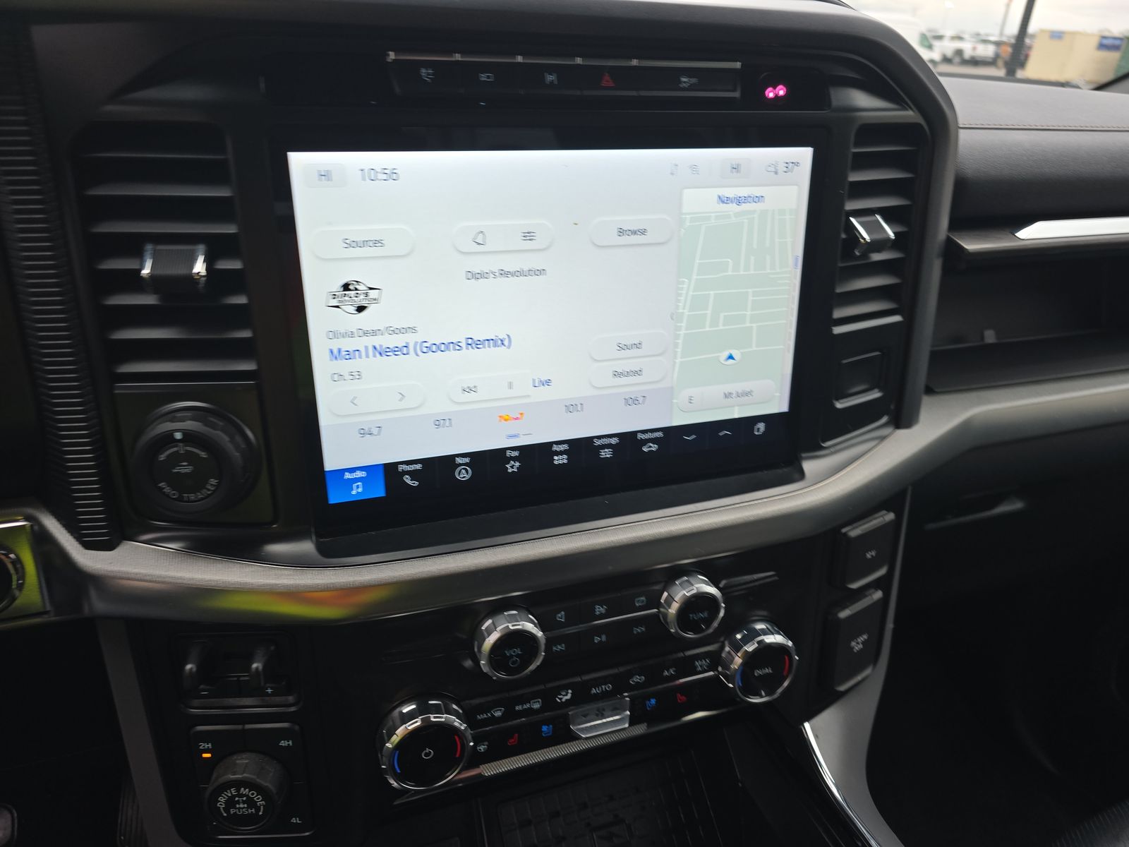 2024 Ford F-150 Hybrid Lariat AWD