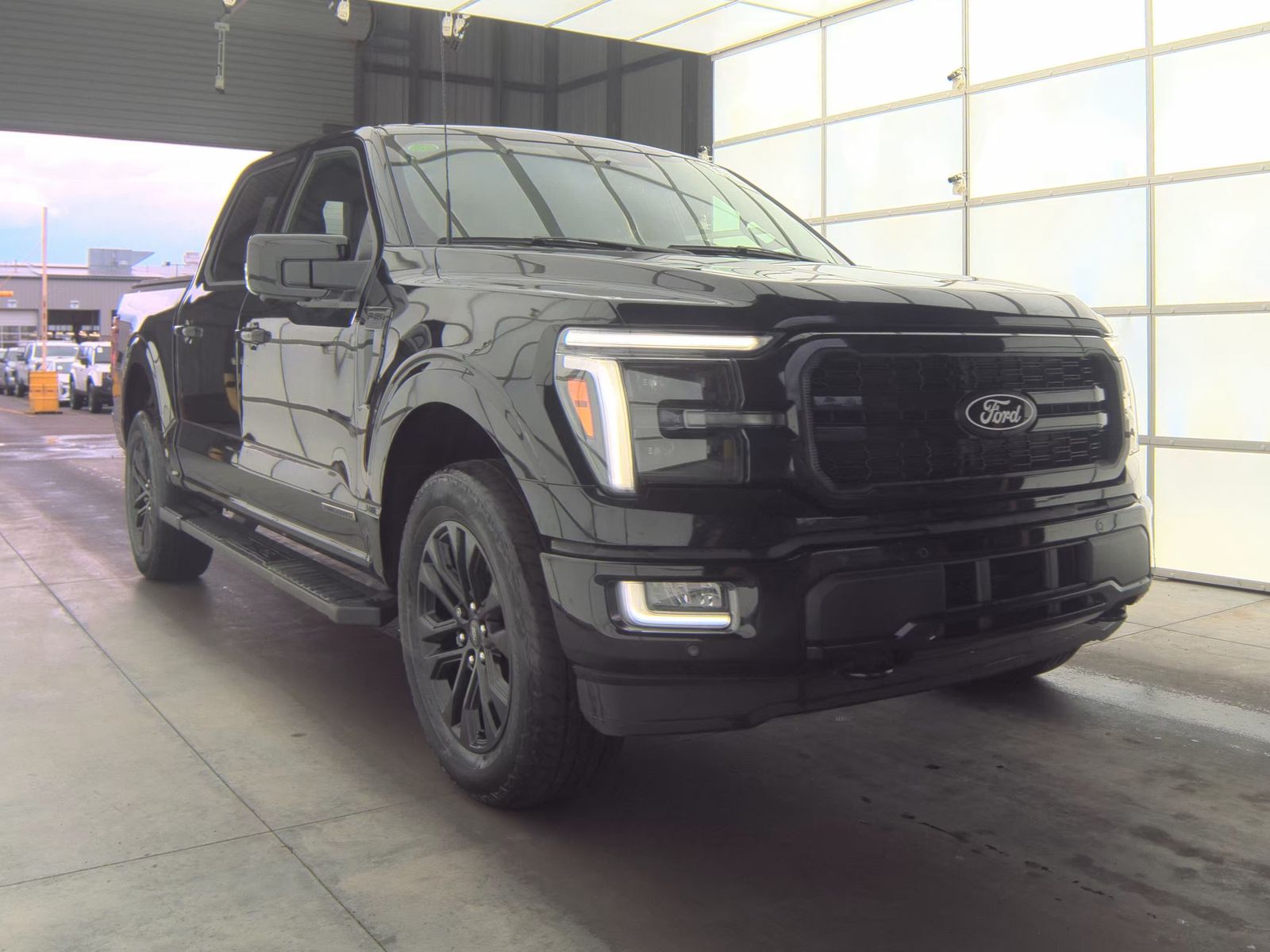 2024 Ford F-150 Hybrid Lariat AWD