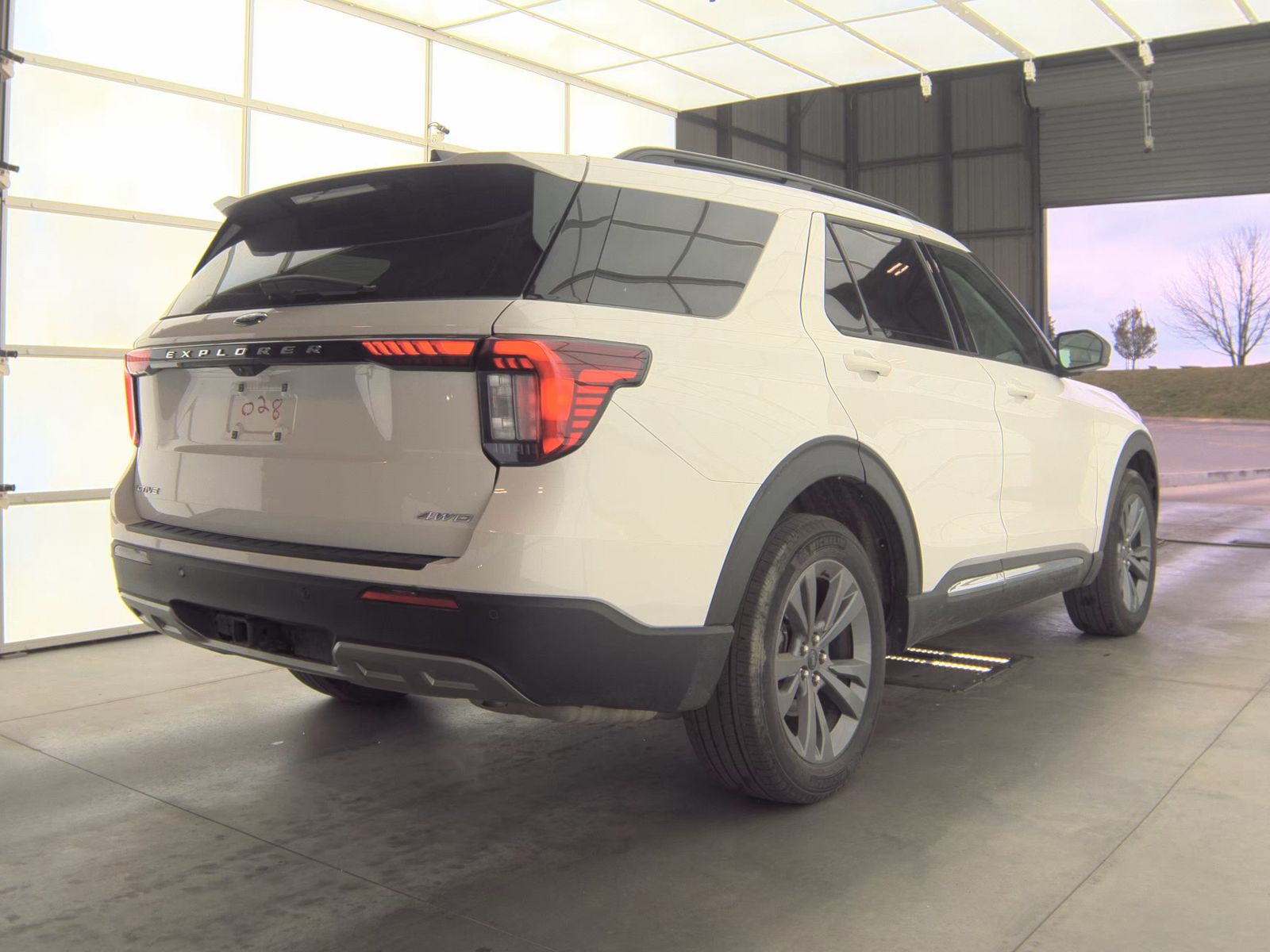 2025 Ford Explorer Active AWD