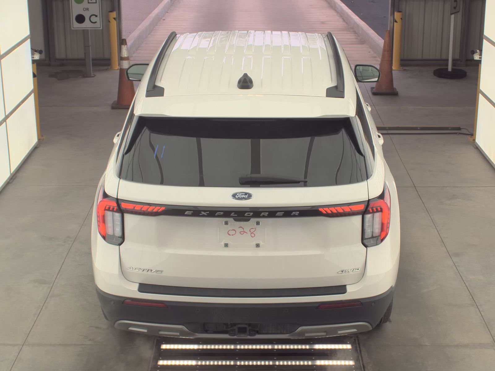 2025 Ford Explorer Active AWD