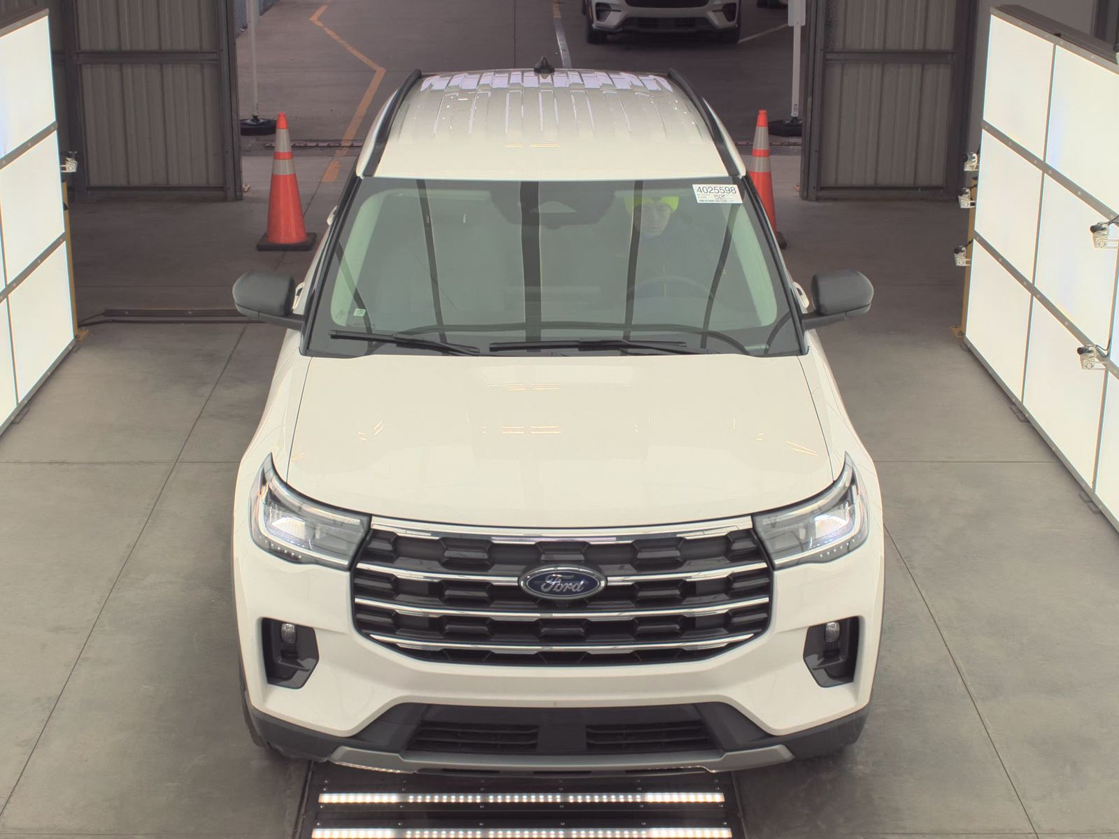 2025 Ford Explorer Active AWD