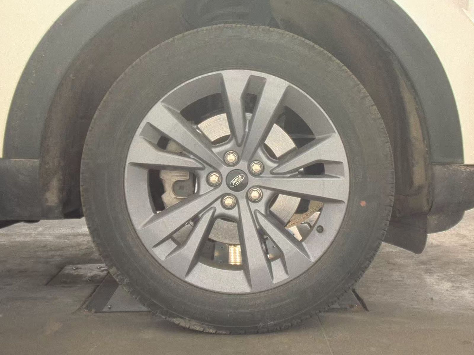 2025 Ford Explorer Active AWD