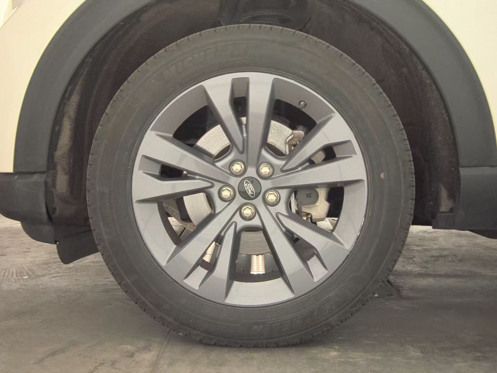 2025 Ford Explorer Active AWD