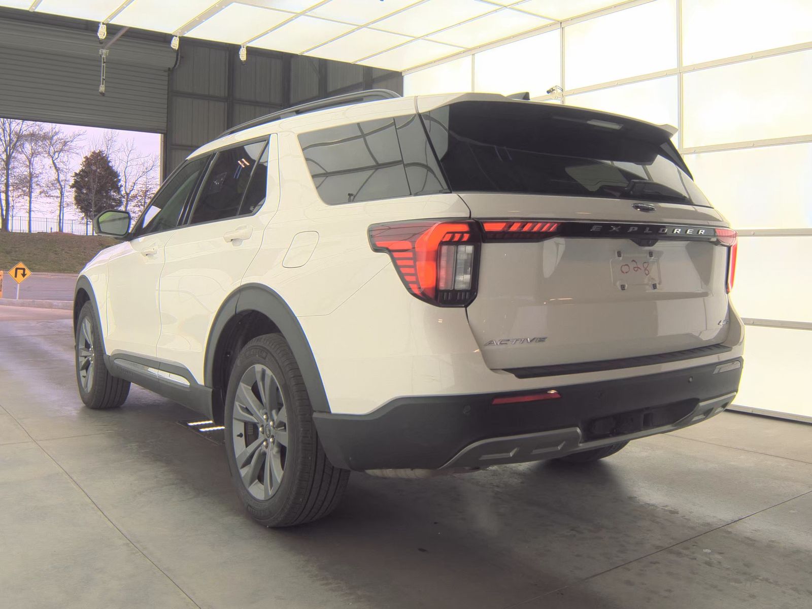 2025 Ford Explorer Active AWD